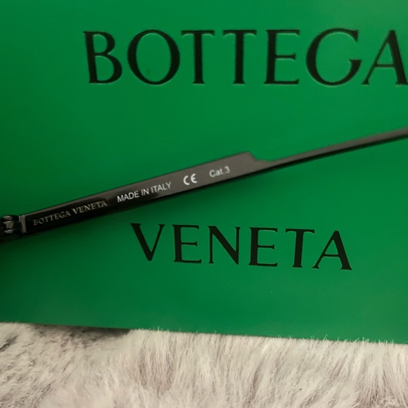 Bottega Veneta Mens Black Metal Aviator Sunglasses - Picture 7 of 7